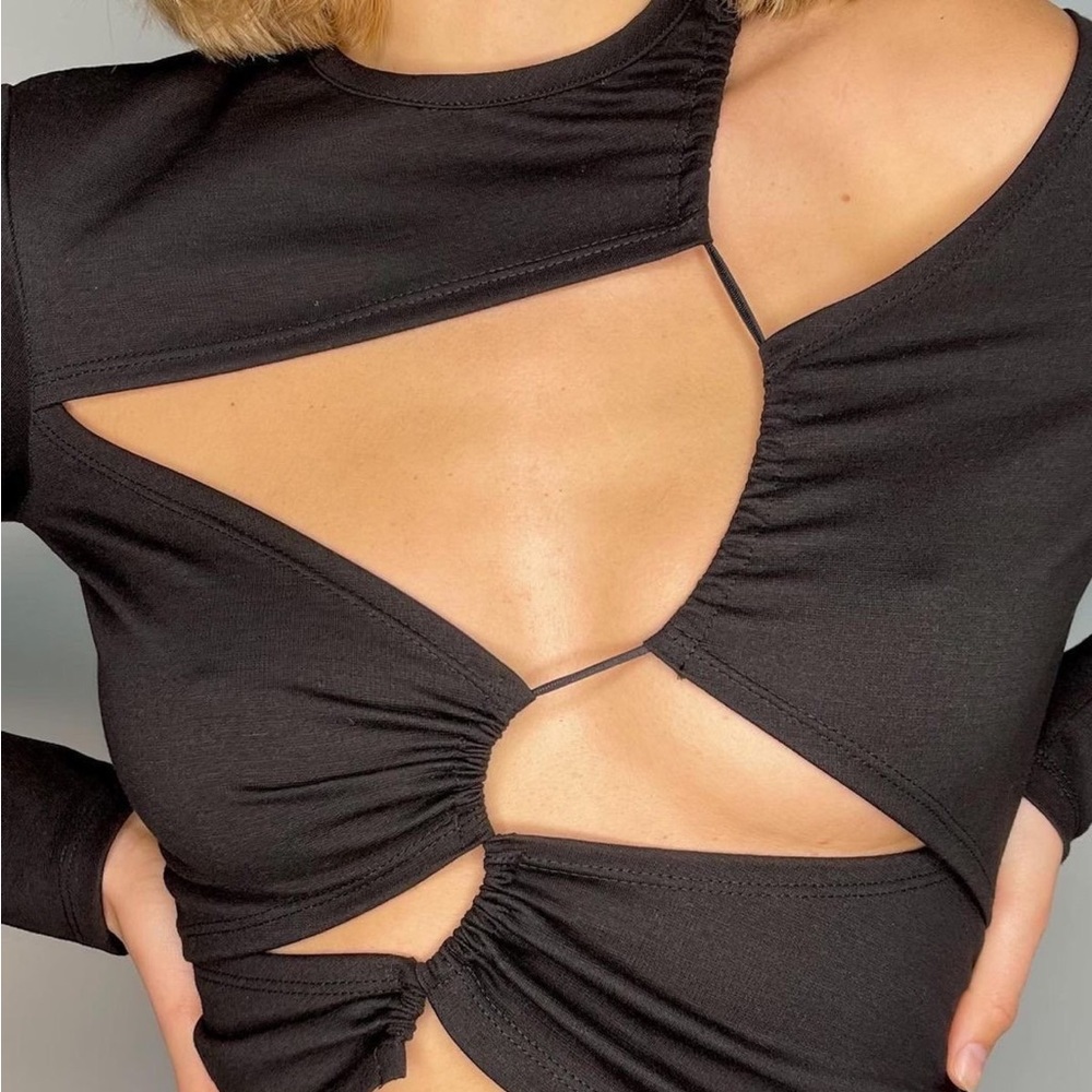 SID NEIGUM CUTOUT “TENSION” TOP, SZ S BLACK